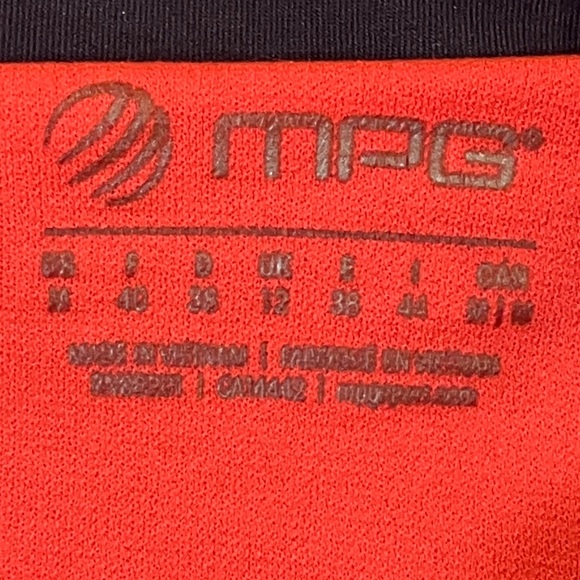 MPG size 11 Women's Athletic lined Shorts with Black and Gray Geometric Pattern - Picture 3 of 15